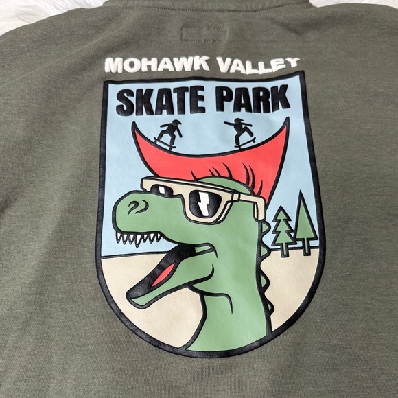 Primark Dino Skate Park Pullover Hoodie Boys Size 7-8 Yrs - Picture 14 of 16